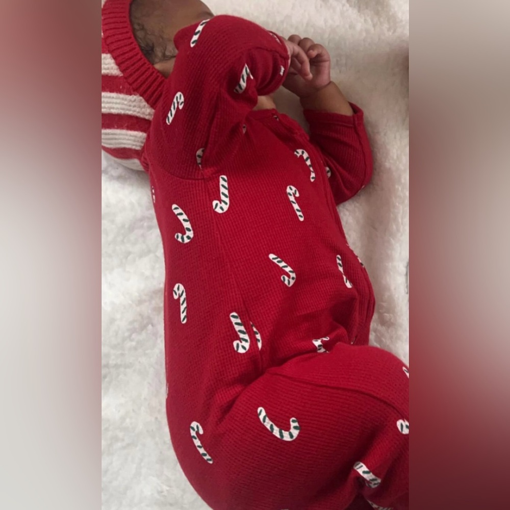 Carter’s Just One You Candy Cane Footed Sleeper 6M | Red 2 - Way Zip